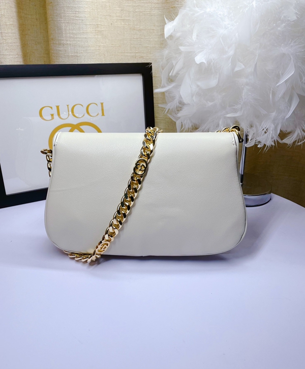 激安グッチバッグコピー側面デザイン